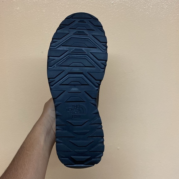 The North Face Activist Mid FUTURELIGHT Hiking Boots - Picture 15 of 17